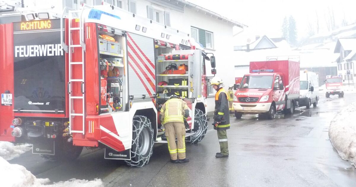 ENr-1 03.01.2015 08:21 Uhr – Hofsteigstraße >> Wasser im Keller