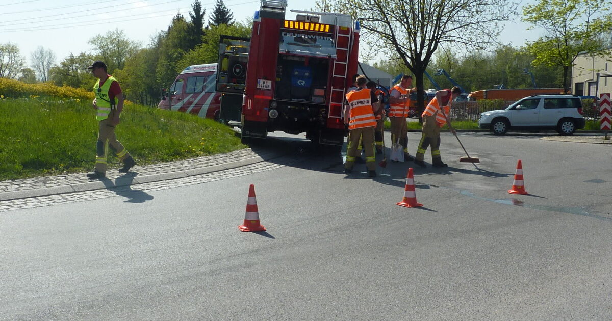 ENr-14 24.04.2015 15:11 Uhr – L41 Senderstraße >> Treibstoff-/Ölaustritt