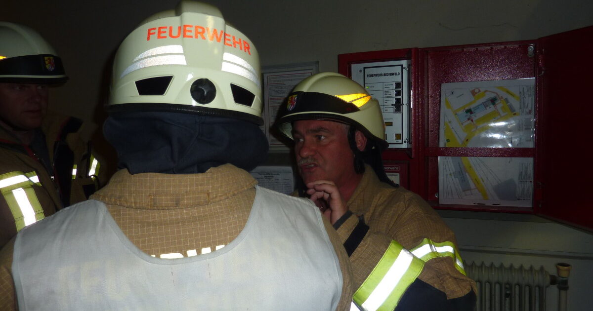 ENr-49 27.09.2015 20:42 Uhr Senderstraße >> BMA hat ausgelöst