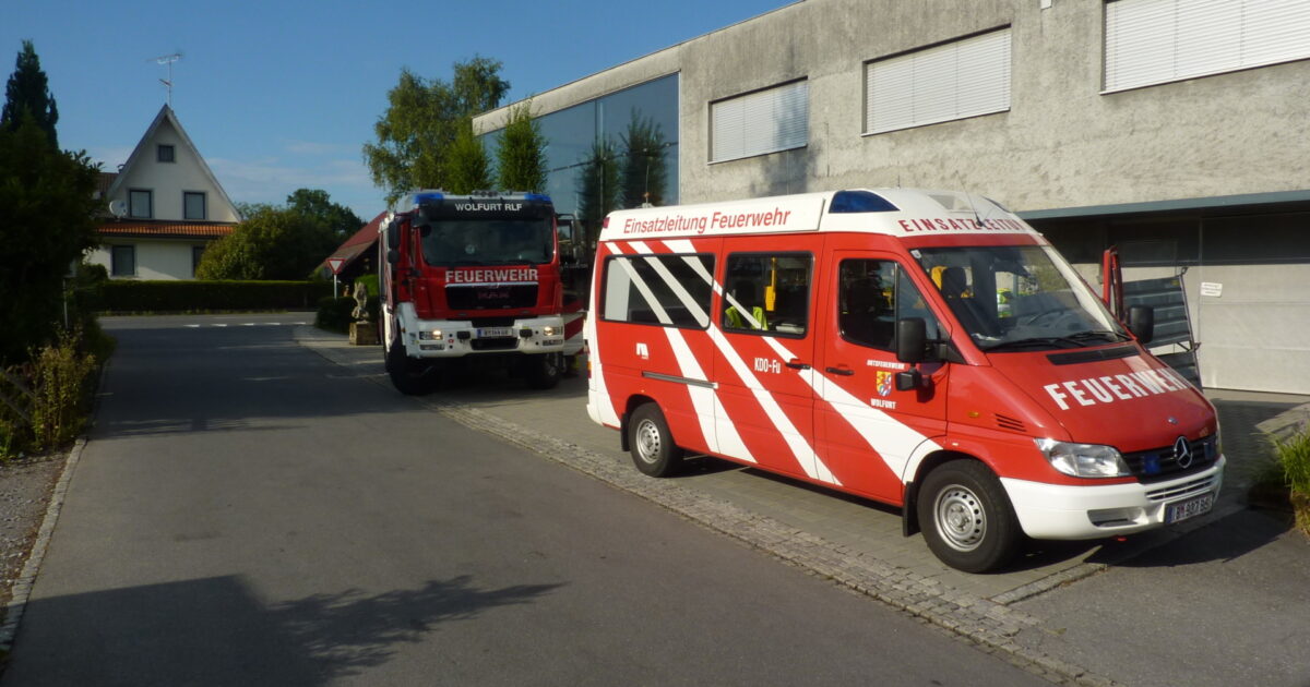 ENr-27 01.08.2016 18:19 Uhr – Grenzstraße >> Abklärung nach bereits gelöschtem Brand