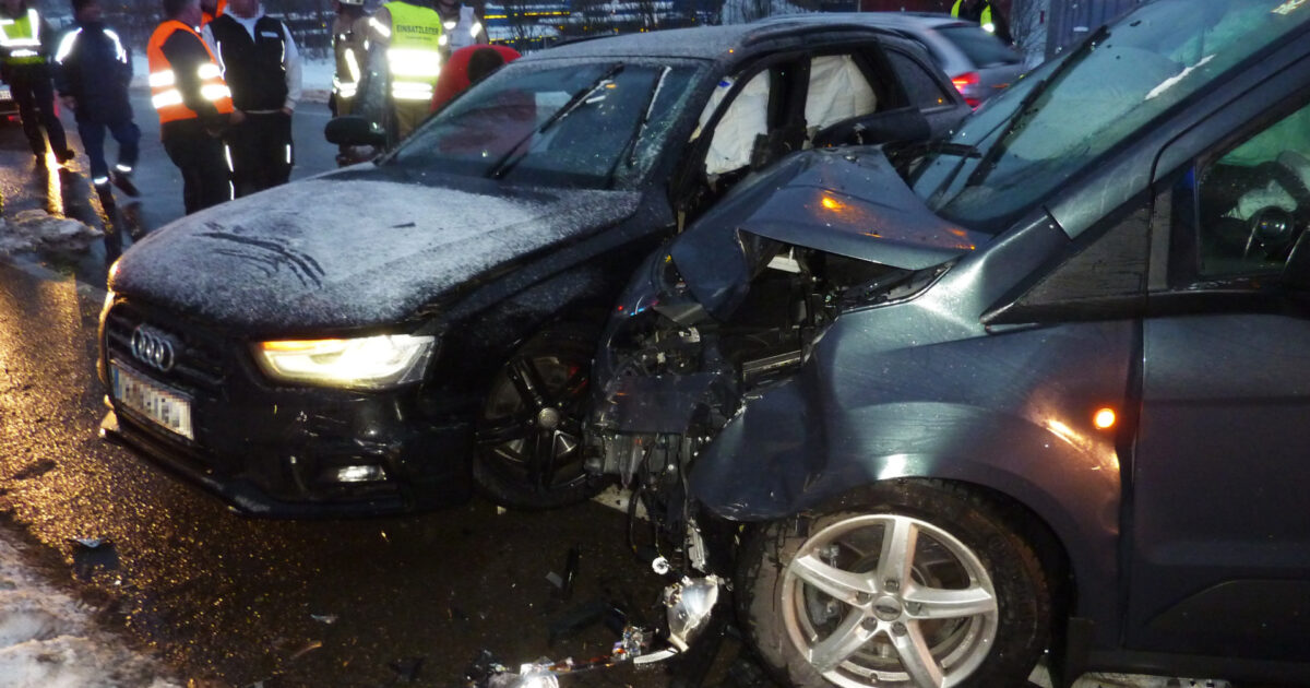 ENr-2 10.01.2017 16:45 Uhr – Senderstraße >> Verkehrsunfall mit Verletzten