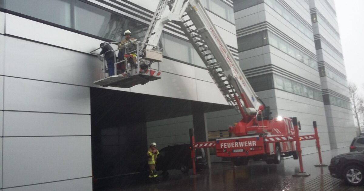 ENr-1 03.01.2018 12:05 Uhr – Konrad-Doppelmayrstraße >>Sturmschaden