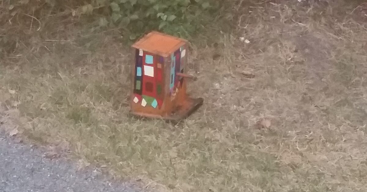 ENr-50 11.08.2018 20:27 Uhr – Dammstraße >> Gefahr durch Hornissennest