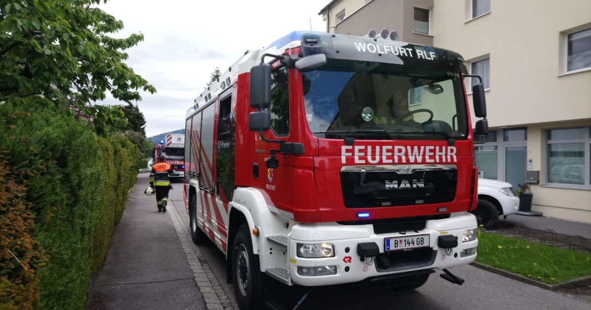 ENr-33 09.05.2019 12:13 Uhr – LAUTERACH Neubaugasse >> Zimmerbrand