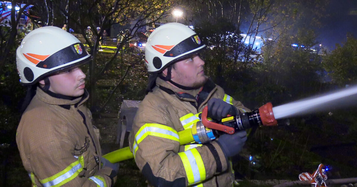 Fahrzeugbrand >> Senderstraße (L41) | Einsatz-Nr. 007 | 14.01.2026 – 07:03 Uhr