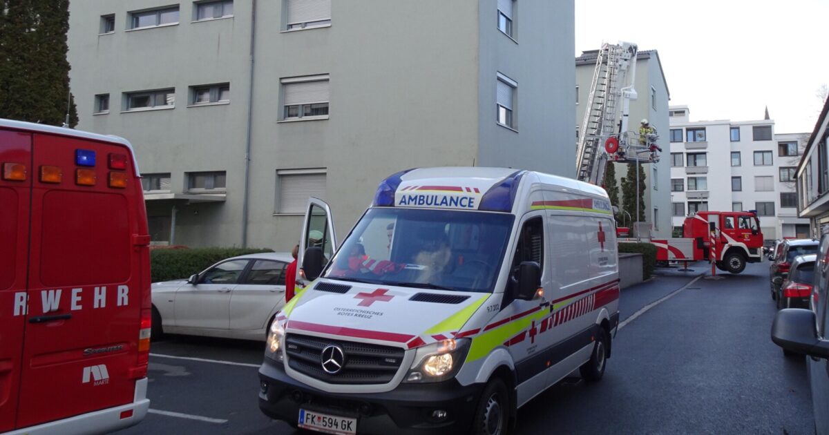ENr-77 09.12.2019 09:28 Uhr – LAUTERACH Montfortplatz >> Steiger benötigt