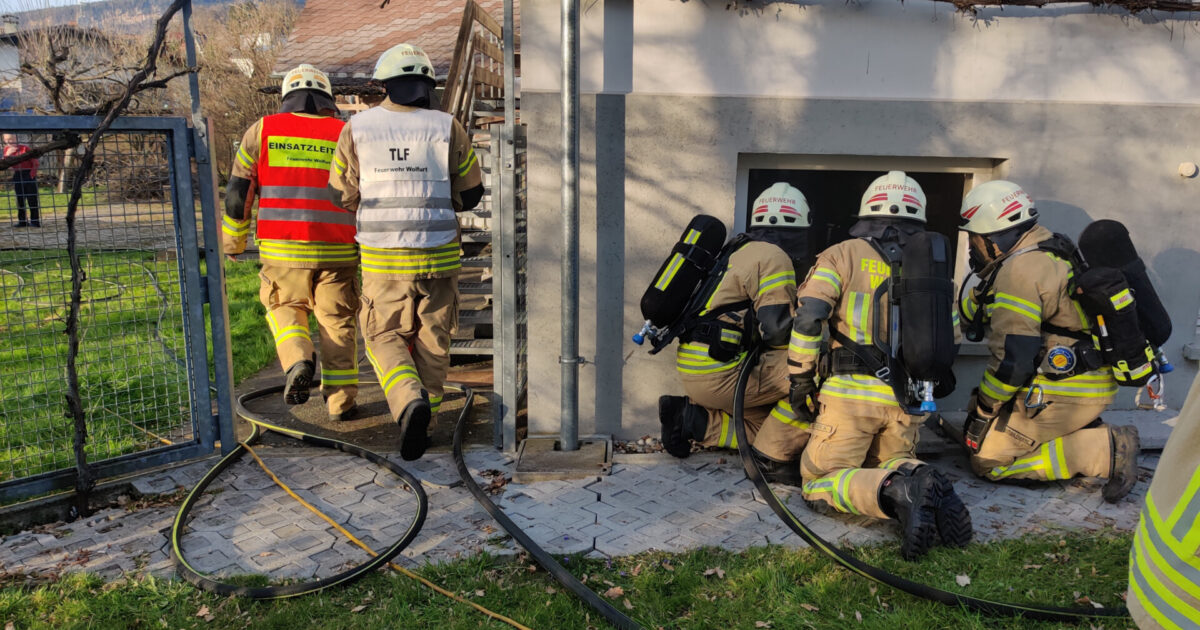 ENr-36 29.03.2021 18:21 Uhr – Hofsteigstraße >> Rauchentwicklung
