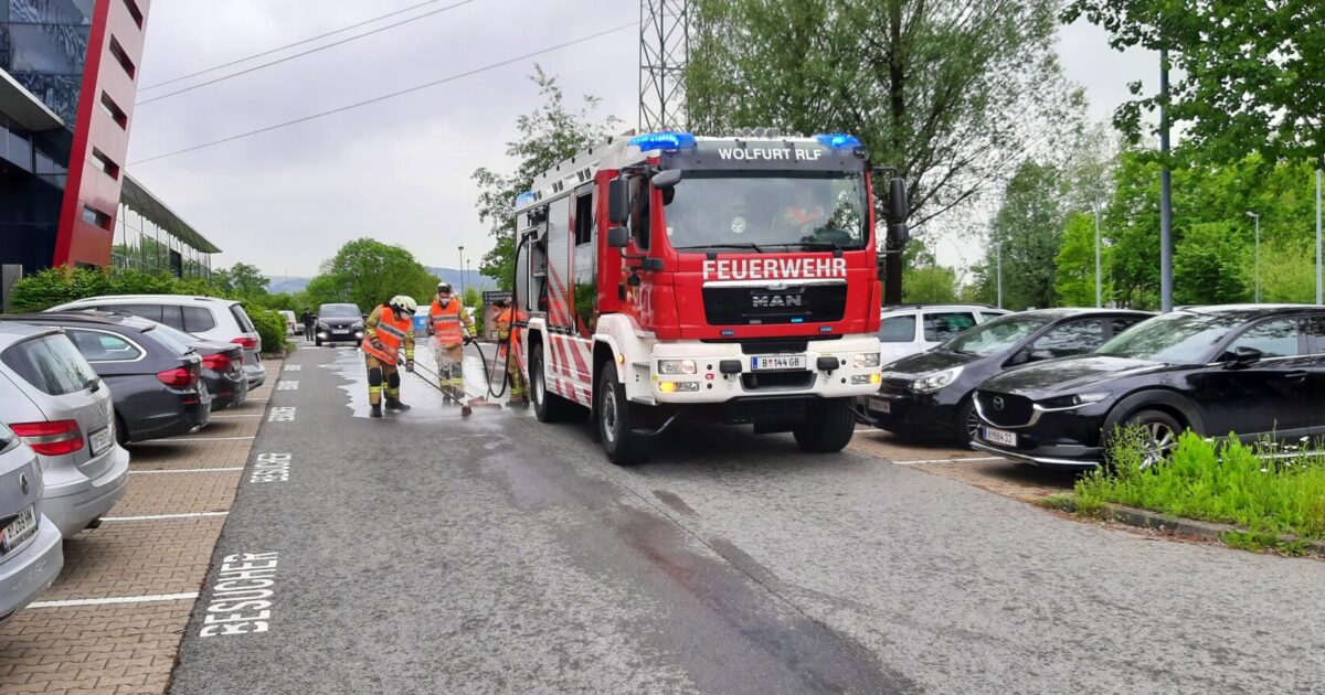 Einsatz Nr-49 21.05.2021 10:14 Uhr – Konrad-Doppelmayr-Straße Ölspur