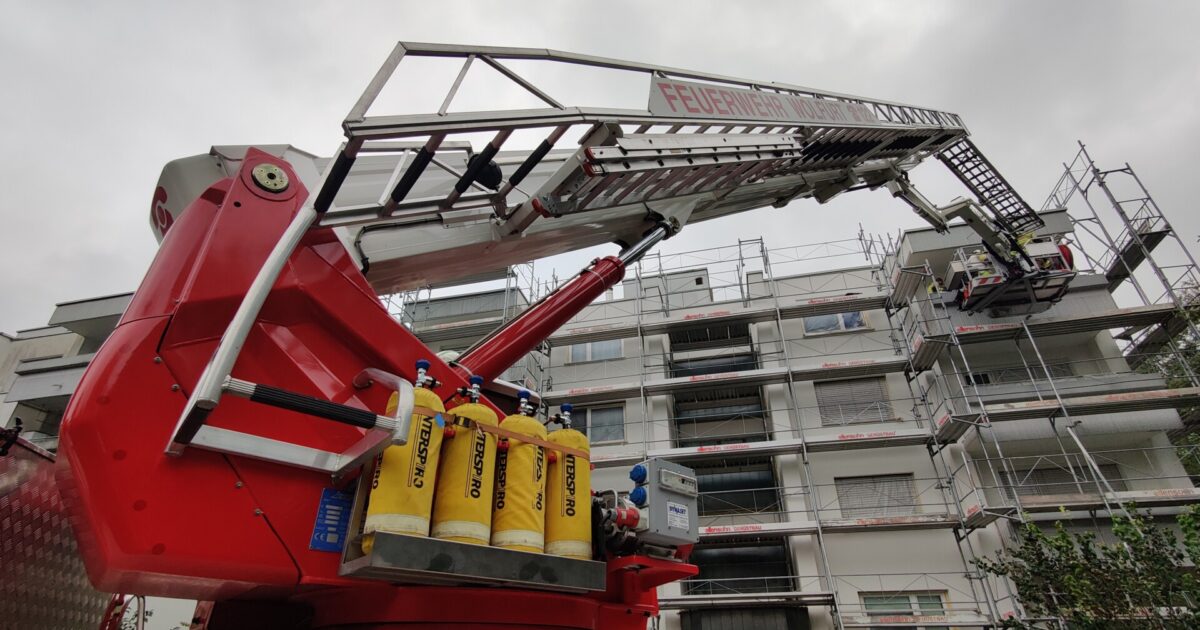 Einsatz Nr-102 10.10.2021 14:22 Uhr – An der Fatt >> Patientenbergung mittels Steiger