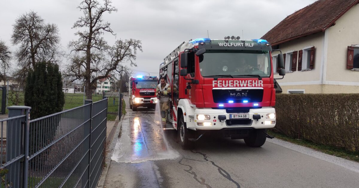 Einsatz Nr-17 30.03.2022 07:17 Uhr – Flotzbachstraße >> 500m lange Dieselspur