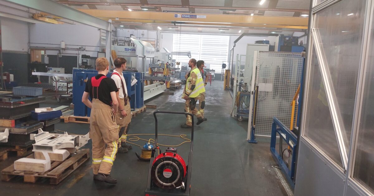 Einsatz Nr-53 06.09.2023 13:55 Uhr – SCHWARZACH Gebhard-Schwärzler-Str. >> unklare Rauchentwicklung