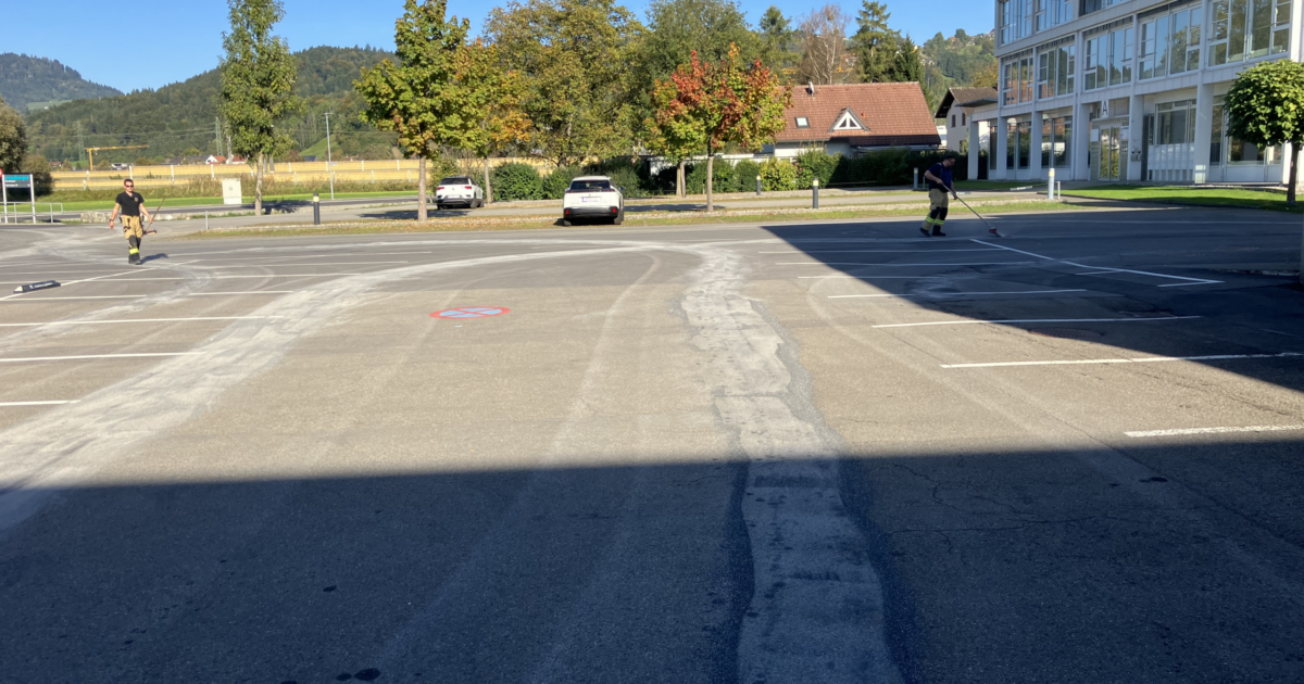 Einsatz Nr-58 03.10.2023 15:16 Uhr – Kesselstraße >> Ölspur