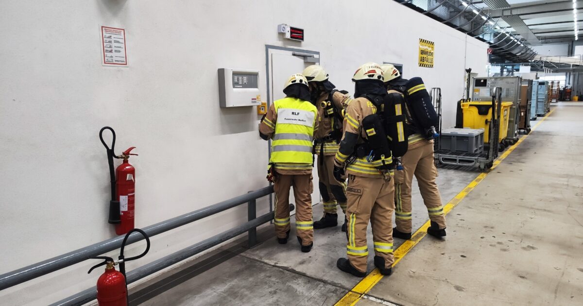 Einsatz Nr-62 20.10.2023 12:28 Uhr – Senderstraße >> Automatische Löschanlage ausgelöst