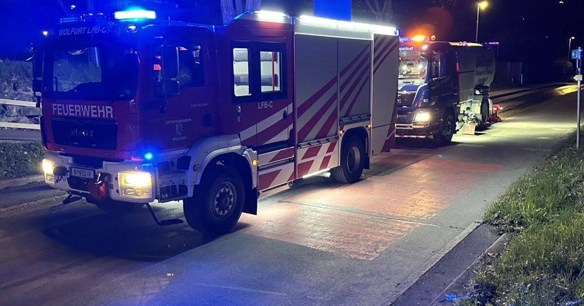 Einsatz-Nr 23 26.03.2024 20:55 Uhr – Kesselstraße >> Ölspur