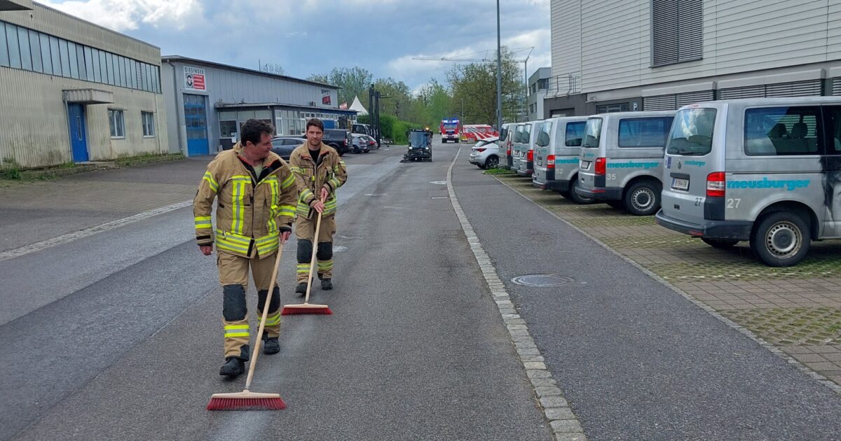 Einsatz-Nr. 28 10.04.2024 14:34 Uhr – Falkenstraße >> Ölspur