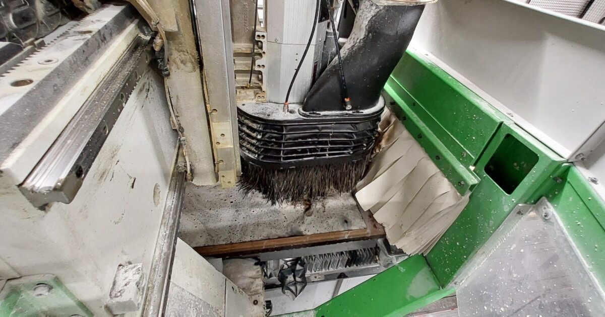 Einsatz-Nr. 32 02.05.2024 05:28 Uhr – Kesselstraße>> Brand CNC-Holzfräsmaschine