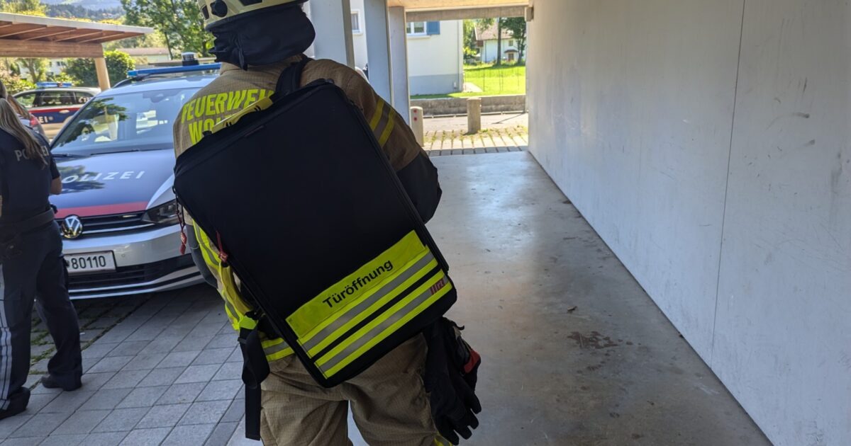 Einsatz-Nr. 97 10.08.2024 12:40 Uhr – Dornbirnerstraße>> Türöffnung