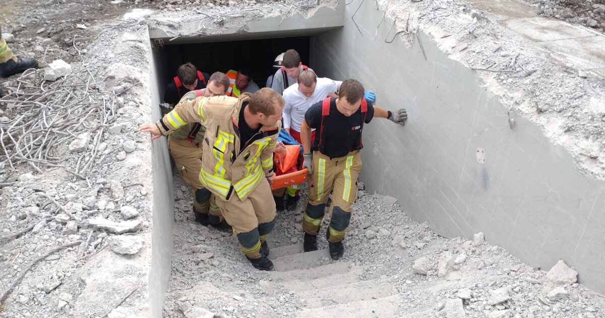 Einsatz-Nr. 108 10.09.2024 12:08 Uhr – Feldweg >> Tragehilfe