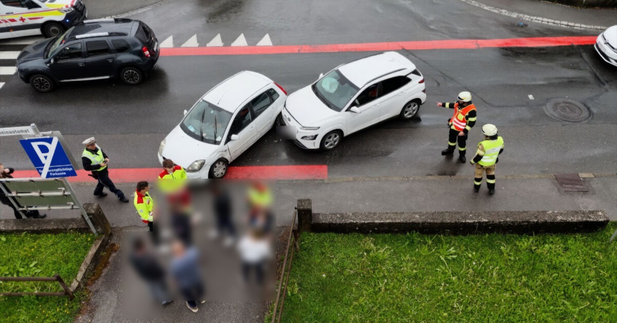 Einsatz-Nr. 026 | 25.04.2025 | 12:10 Uhr – Bützestraße >> Verkehrsunfall – PKW gegen PKW