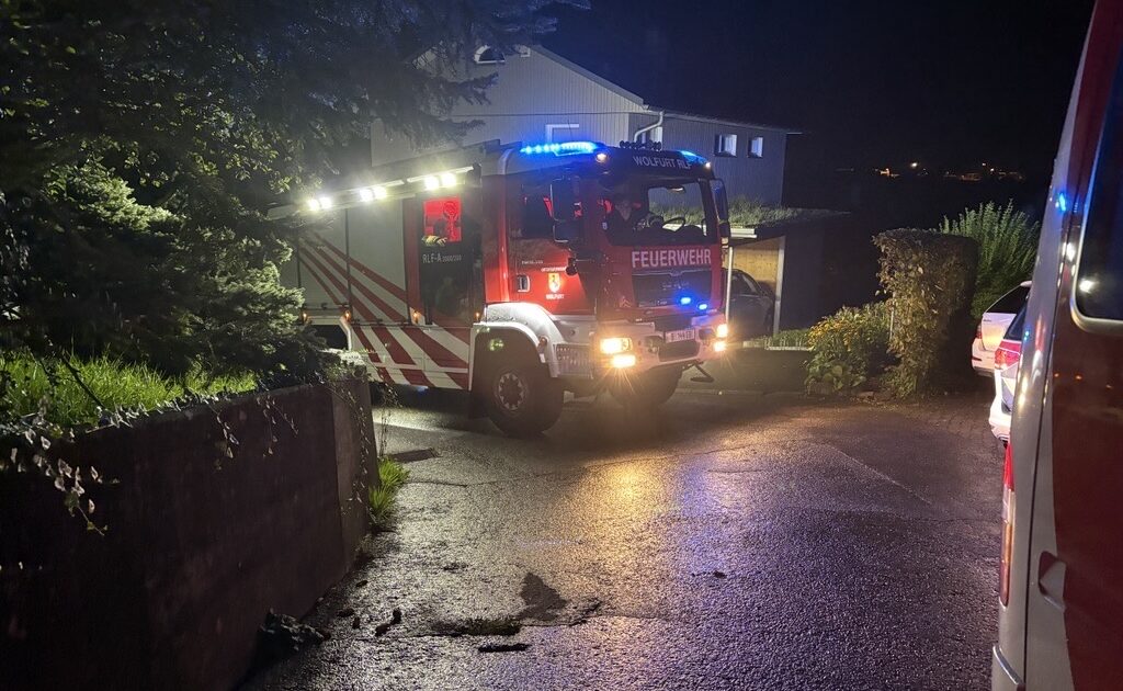 Einsatz-Nr. 091 | 29.08.2025 | 23:18 Uhr – Kirchstraße >> Unklare Rauchentwicklung