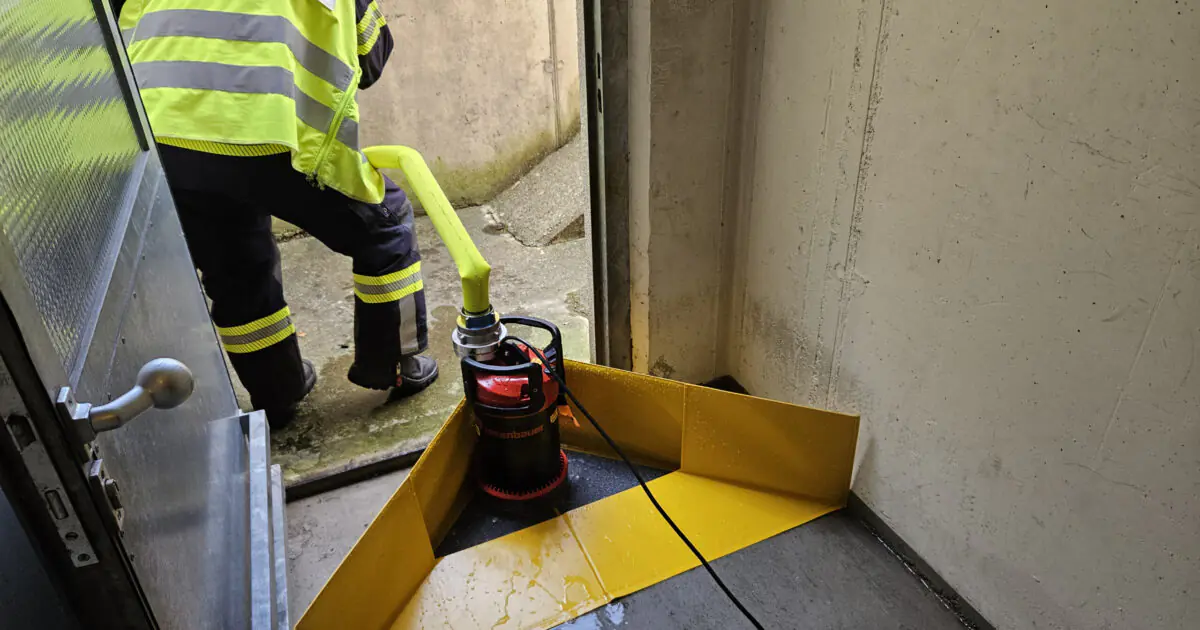 Einsatz-Nr. 096 | 16.09.2025 | 13:40 Uhr – Neudorfstraße >> Wasser im Keller