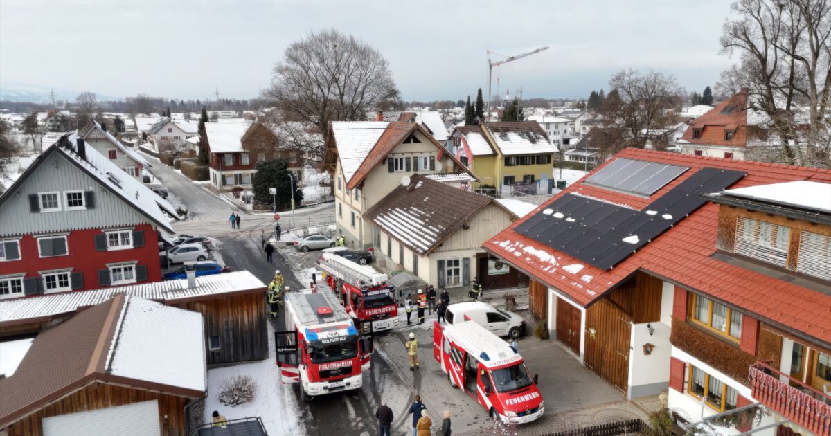 Rauchentwicklung >> Flotzbachstraße | Einsatz-Nr. 002 | 06.01.2026 – 12:03 Uhr