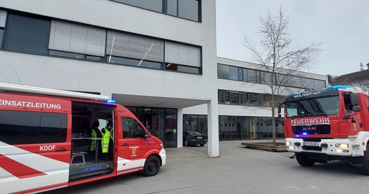 Brandmeldealarm – Handdruckmelder >> Schulstraße | Einsatz-Nr. 015 | 18.02.2026 – 10:40 Uhr