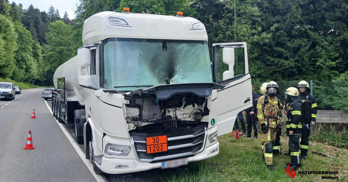 Brand bei Gefahrgut-LKW in Kennelbach rasch gelöscht